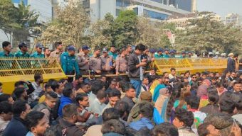 দাবি আদায় না হলে সারারাত ইসি অবরুদ্ধ রাখবে ছাত্রদল