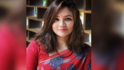 একাধিক স্ক্রিনশট ফাঁস করলেন ঢাবি শিক্ষক মোনামি