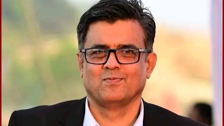 সাংবাদিকতায় ফিরলেন সাবেক প্রেস সচিব