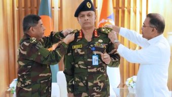 প্রথমবারের মত ঢাকা সেনানিবাসে সশস্ত্র বাহিনী বিভাগে প্রধানমন্ত্রী কার্যালয়ে অফিস করেছেন