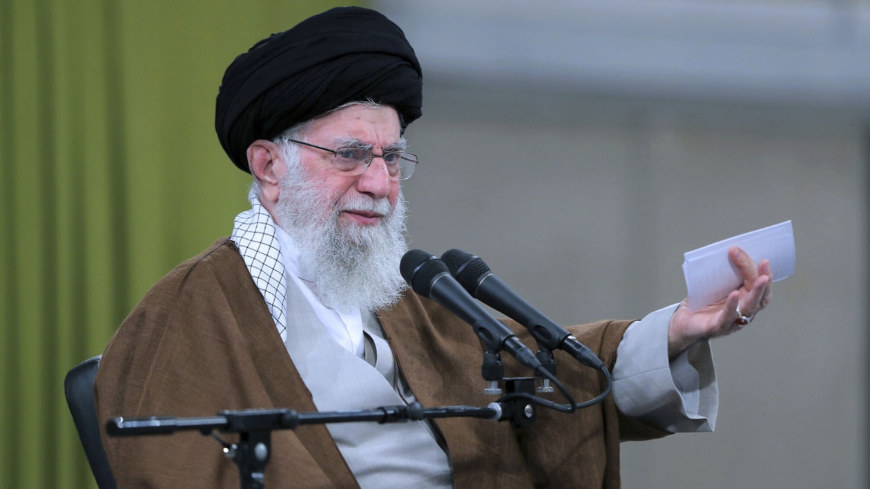 আয়াতুল্লাহ আলি খামেনিকে নিরাপদ আশ্রয়ে সরিয়ে নেয়া হয়েছে