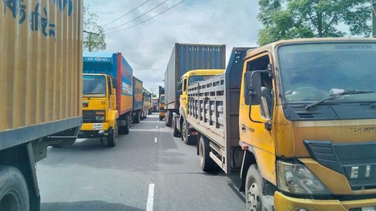 ঢাকা-চট্টগ্রাম মহাসড়কে ব্রিজের কাজ শেষ না হওয়া পর্যন্ত এক লেনে চলবে যান
