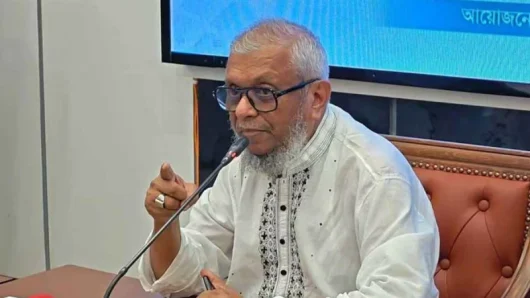 বিনা খরচে ১০ হাজার কর্মীকে মালয়েশিয়া পাঠাবে সরকার: প্রবাসকল্যাণমন্ত্রী