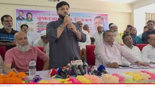 শেখ হাসিনার জ্বালানি নীতির কারণে বিদ্যুৎ ভোগান্তি: প্রতিমন্ত্রী ইশরাক হোসেন