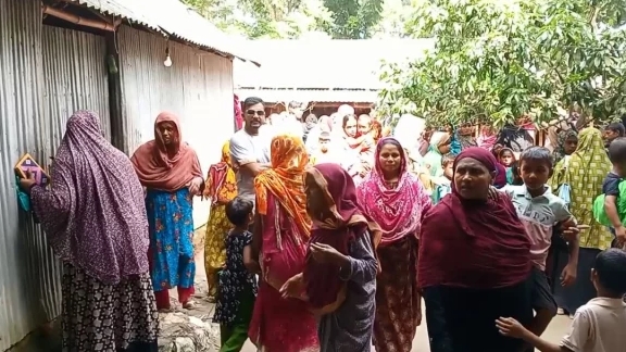ঝিনাইদহে নেশার টাকা না পেয়ে মাকে গলা কেটে হত্যা, ছেলে আটক