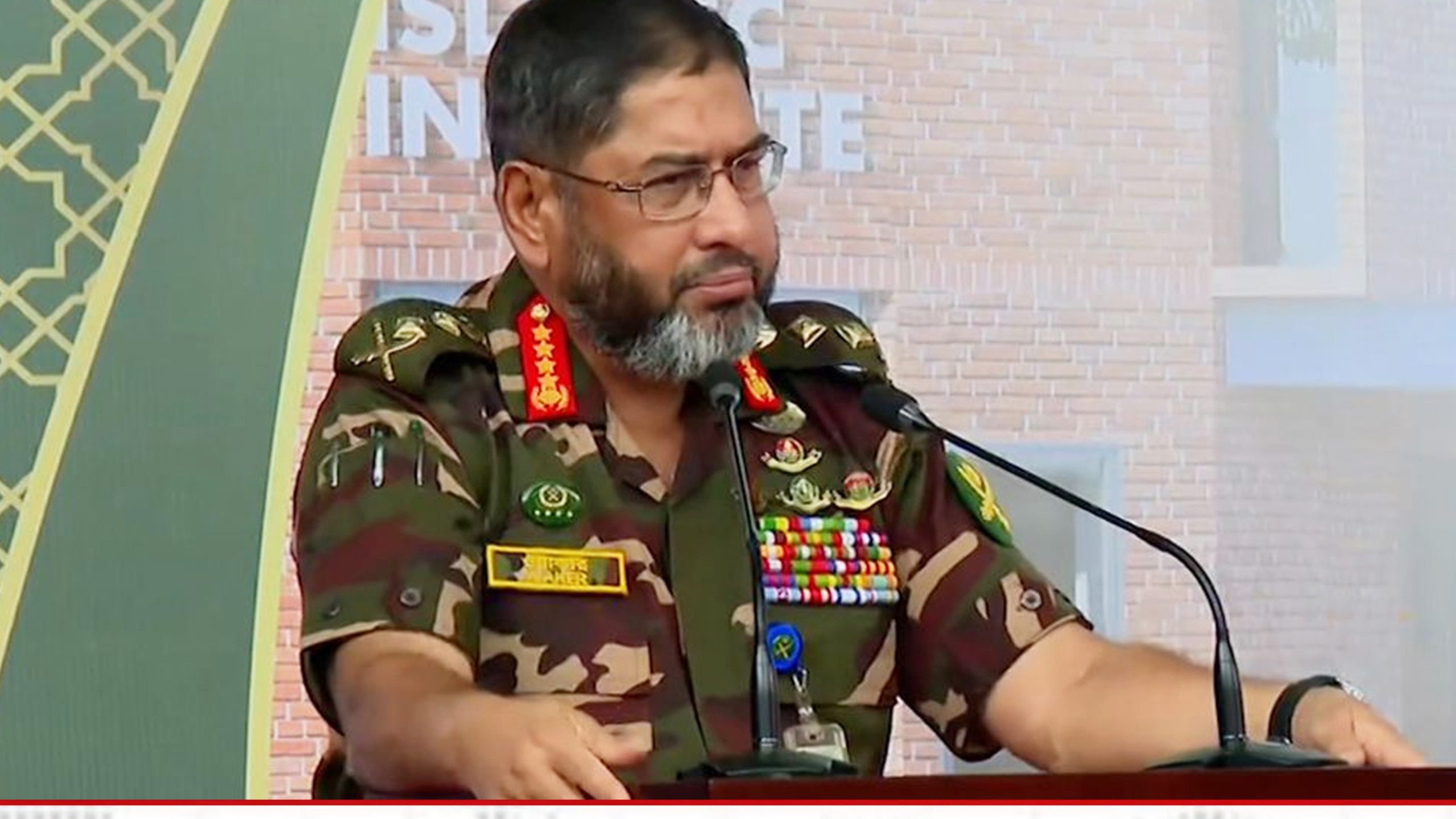 মাদক চোরাচালানসহ নানা অপকর্মে জড়িত রোহিঙ্গারা: সেনাপ্রধান
