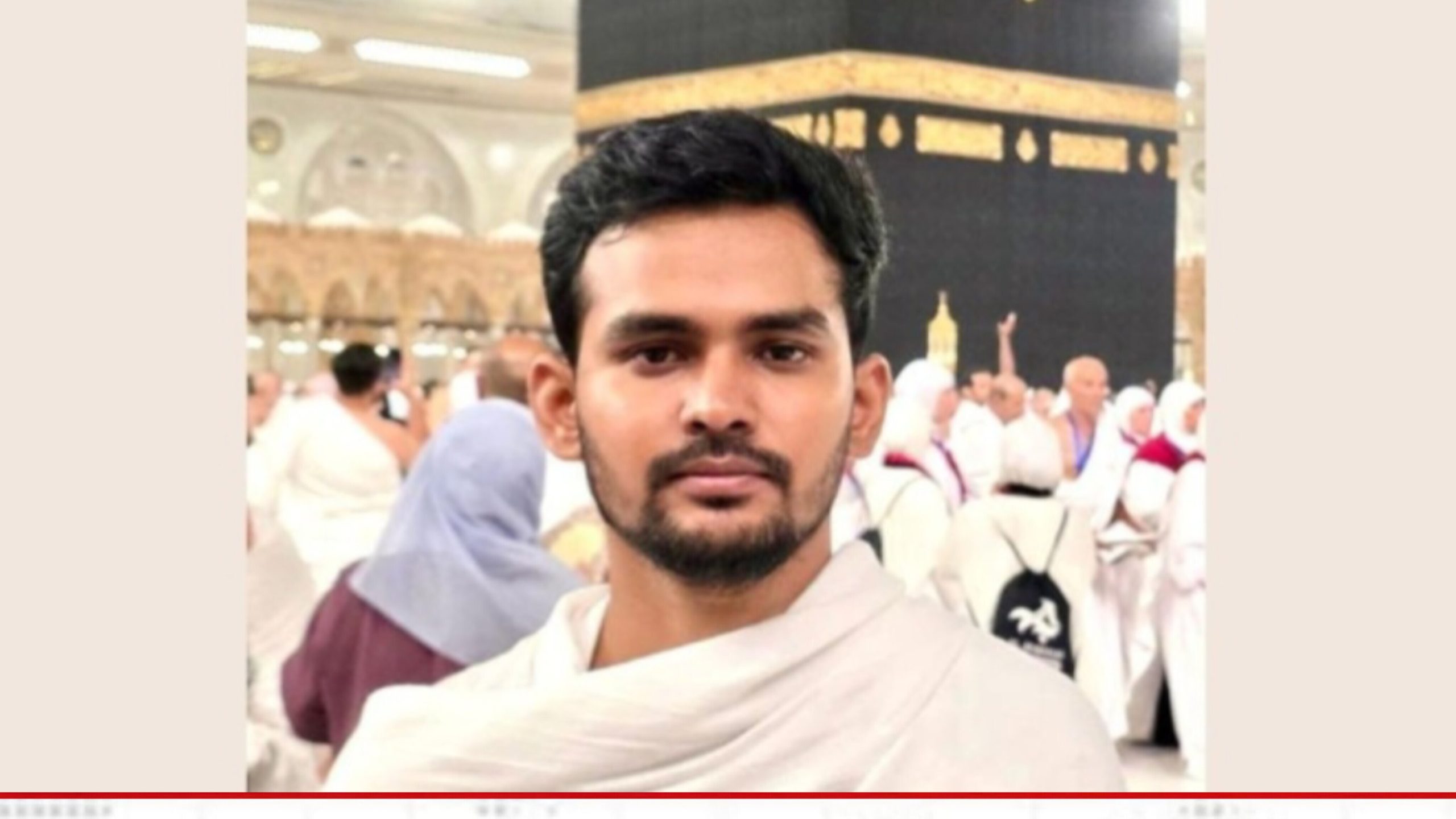 ওমরাহ পালন করলেন আসিফ মাহমুদ