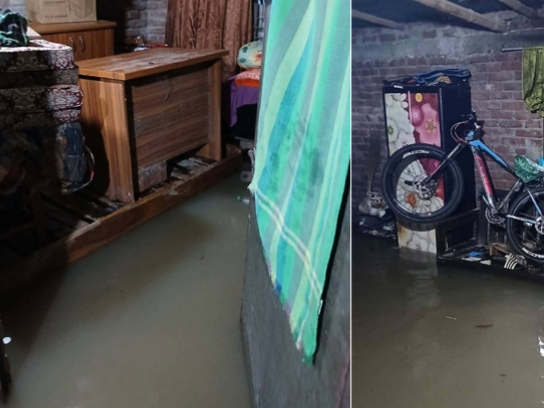 রাতভর বৃষ্টি: চাঁপাইনবাবগঞ্জ শহরে বাসাবাড়িতে ঢুকেছে পানি