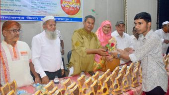দিনাজপুর জিলা স্কুলের এসএসসি পরীক্ষায় জিপিএ-৫ প্রাপ্ত শিক্ষার্থীদের সংবর্ধনা অনুষ্ঠানে সৈয়দ জাহাঙ্গীর আলম এমপি আজকের শিক্ষার্থীরাই আগামীর বাংলাদেশকে এগিয়ে নিবে