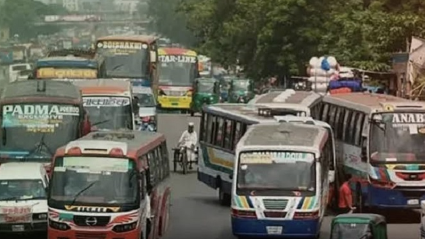 জ্বালানির দাম বাড়ায় যাত্রীপ্রতি বাস ভাড়া ৫০ টাকা বাড়ানোর সিদ্ধান্ত মালিকদের