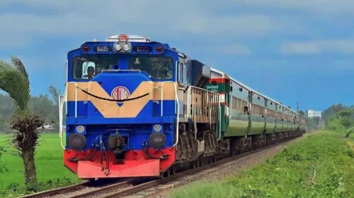 আড়াই ঘণ্টা পর রাজশাহীর সঙ্গে সারাদেশের রেল যোগাযোগ স্বাভাবিক