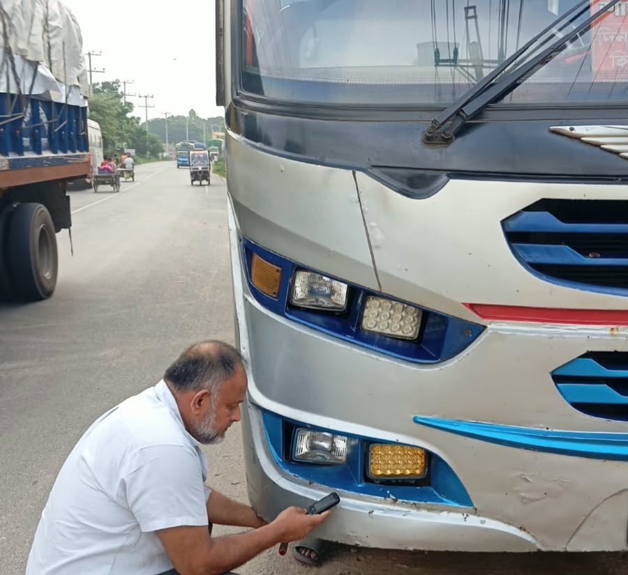 ‎দিনাজপুরে যানবাহনে শব্দ দূষণ নিয়ন্ত্রণে জেলা পরিবেশ অধিদপ্তরের ভ্রাম্যমান অভিযান