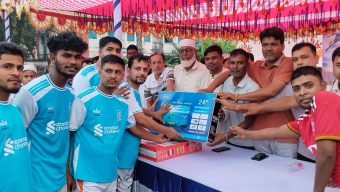 ‎কালীগঞ্জ বাজারের ব্যবসায়ীদের উদ্যেগে  ফুটবল খেলা অনুষ্ঠিত