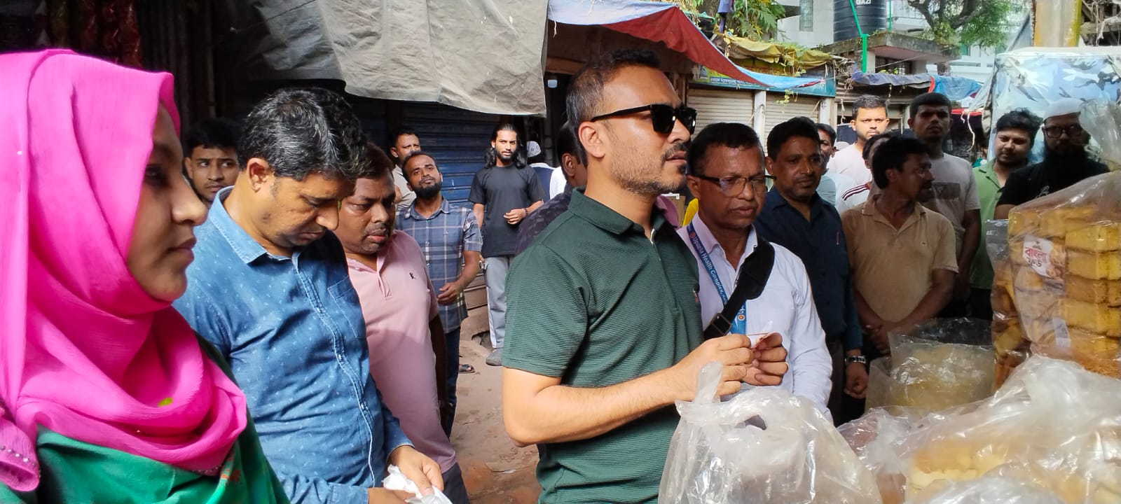 কালীগঞ্জে ভ্রাম্যমান আদালতের অভিযানে দুই লাখ টাকার ভেজাল পণ্য ধ্বংস