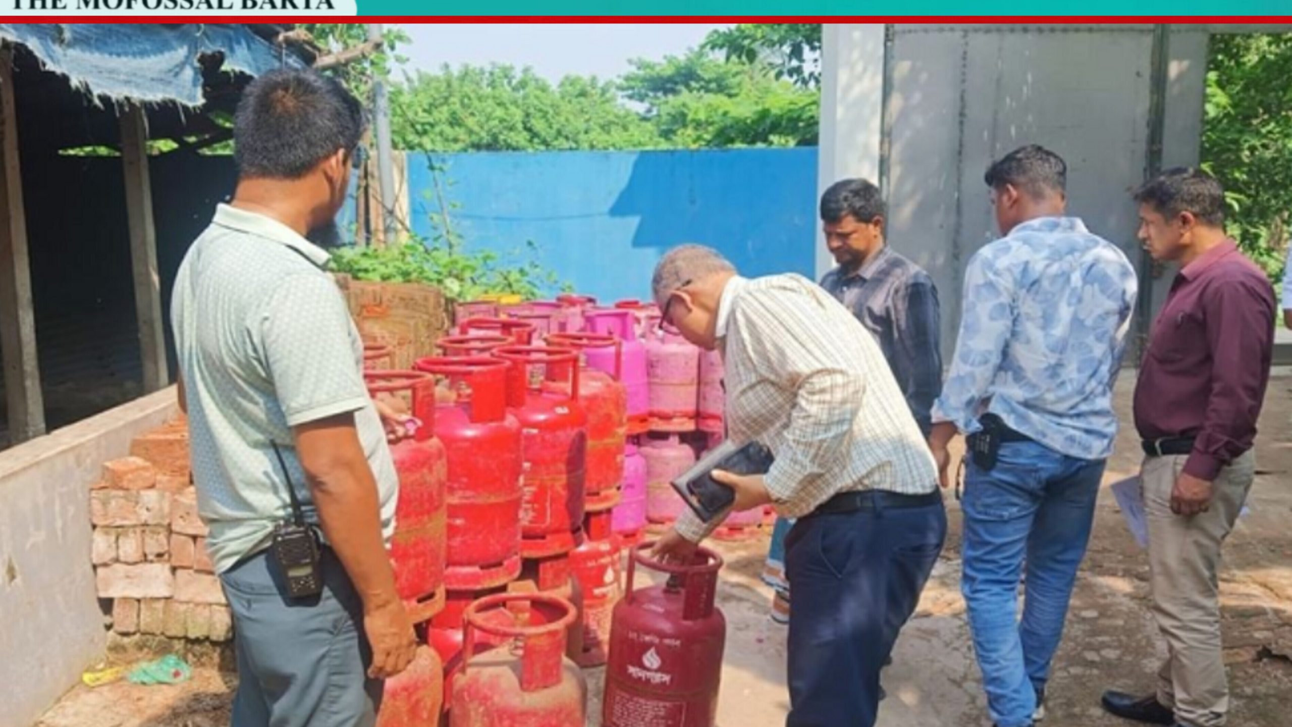 সরকারি দামে গ্যাস সিলিন্ডার বিক্রি নিশ্চিতে দেশব্যাপী অভিযান