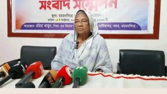 বাড়ি লিখে নিয়েছে মেয়ে, এখন ভাড়ার টাকাও পান না বৃদ্ধা মা