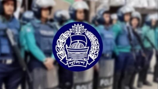 ৭০০ পুলিশ সদস্যের বিরুদ্ধে গ্রেপ্তারি পরোয়ানা