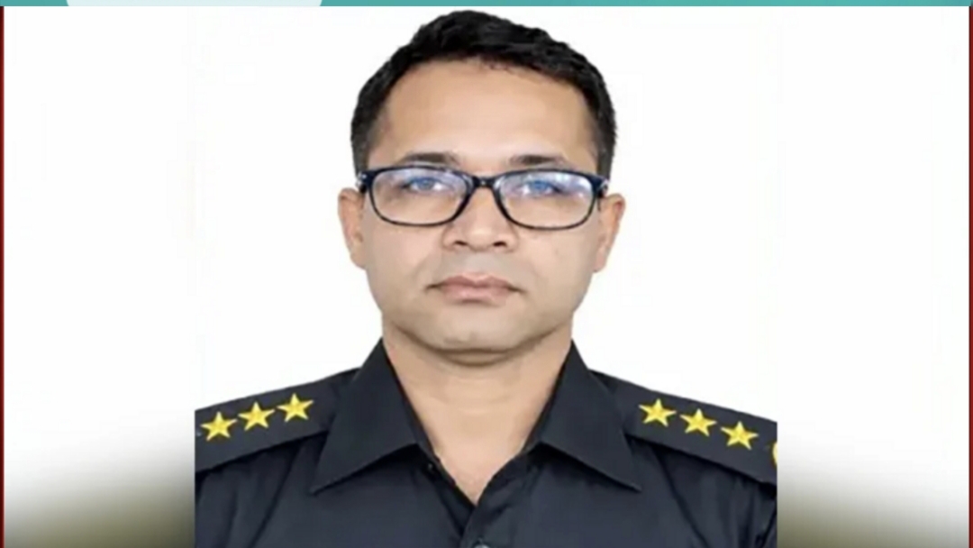 ‎৫৭ ভুয়া বিল পাস করে ১ কোটি ৩৩ লাখ টাকা আত্মসাৎ, জেলার বরখাস্ত
