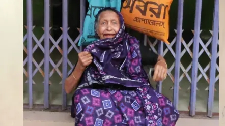 মায়ের ডাকে দরজা খোলেনি ছেলেরা, স্বামীর ভিটায় কুঁড়েঘর তৈরির আকুতি