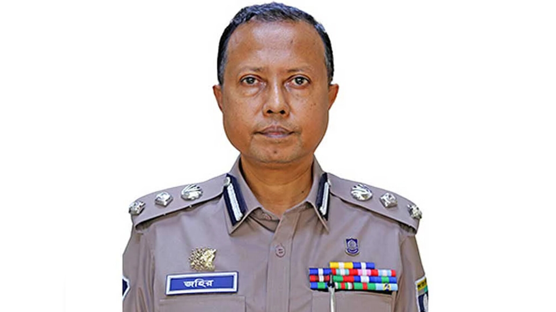 ‎কে এই অতিরিক্ত ডিআইজি যার বাসা থেকে ৮৪ তরুণ-তরুণী আটক