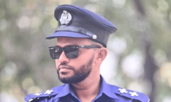 শিক্ষার্থীর আইফোন নিয়ে ১৭ হাজার টাকা নেওয়ার অভিযোগ এসআইয়ের বিরুদ্ধে